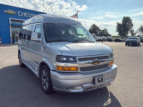 2025 Chevrolet Express 2500 Work Van