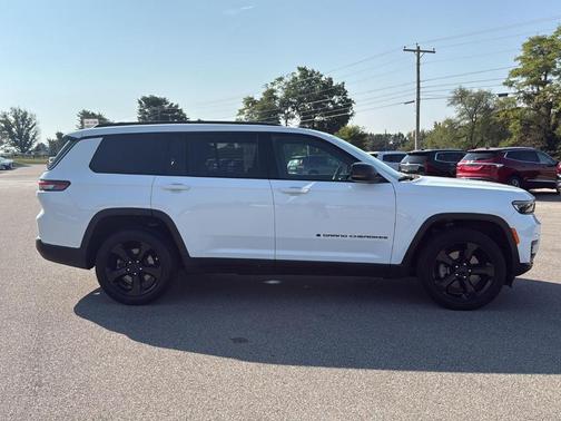 2024 Jeep Grand Cherokee L Laredo
