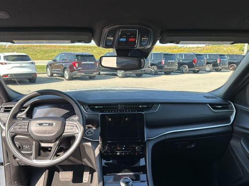2024 Jeep Grand Cherokee L Laredo