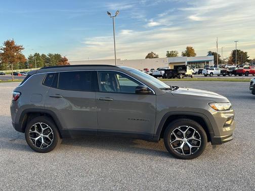 2024 Jeep Compass Latitude