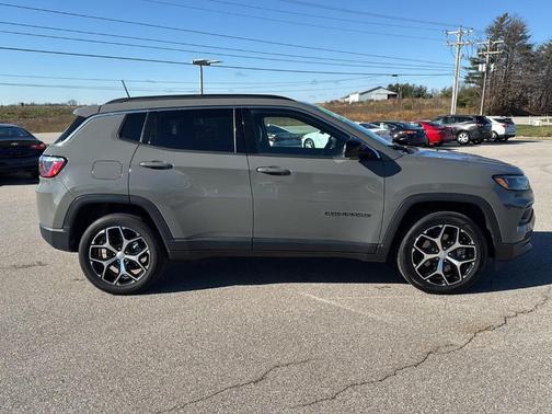 2024 Jeep Compass Latitude