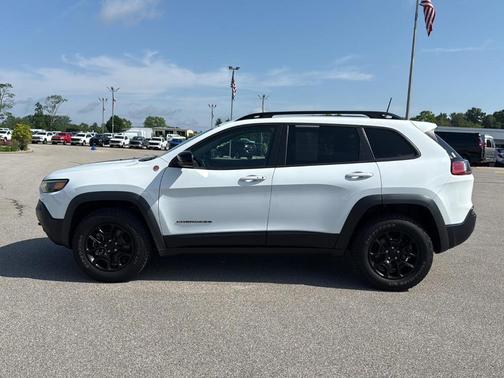 2022 Jeep Cherokee Trailhawk