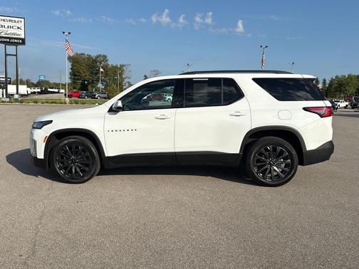 2023 Chevrolet Traverse RS