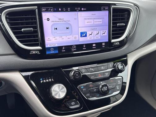 2024 Chrysler Pacifica Touring-L