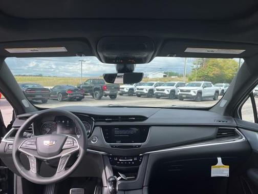 2025 Cadillac XT5 Sport