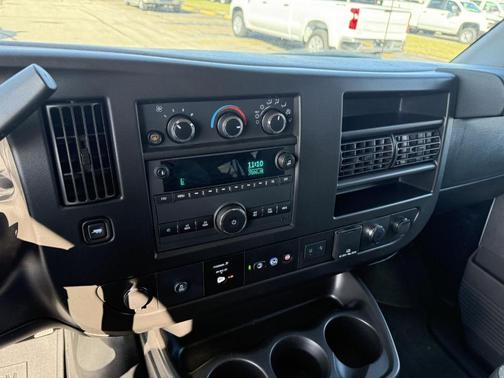 2021 Chevrolet Express 2500 LT