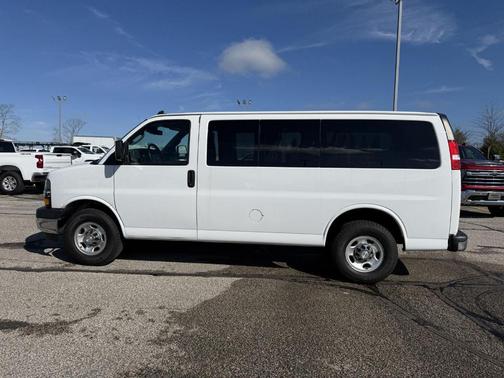 2021 Chevrolet Express 2500 LT