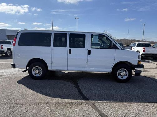 2021 Chevrolet Express 2500 LT