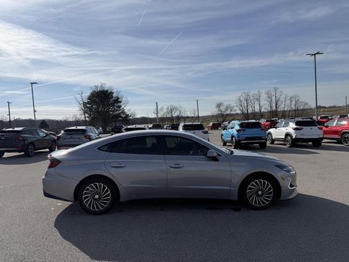 2023 Hyundai SONATA Hybrid SEL