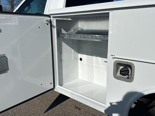 Summit White 2026 Chevrolet Silverado 3500 WT