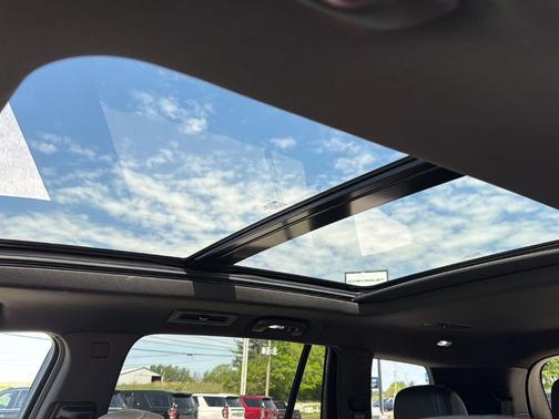 Stellar Black Metallic 2023 Cadillac XT6 Premium Luxury FWD