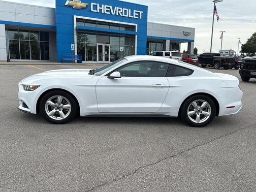 2017 Ford Mustang V6