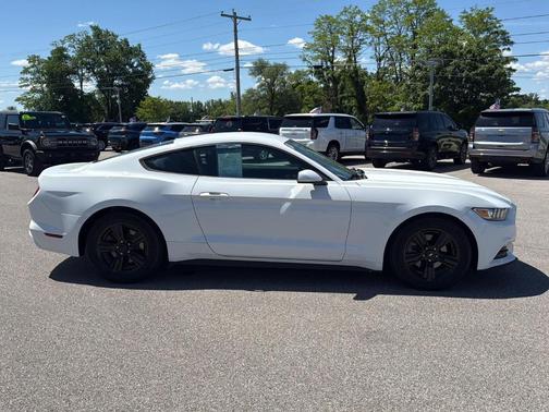 2017 Ford Mustang V6