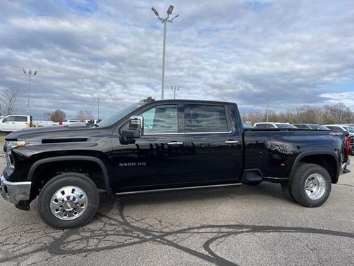 2025 Chevrolet Silverado 3500 LTZ