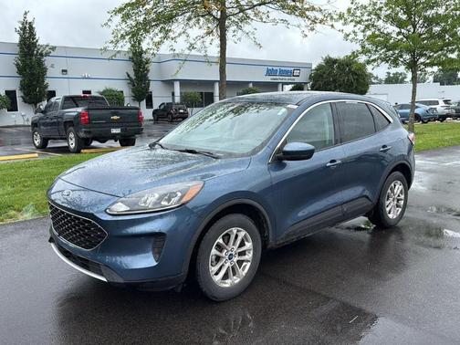 Blue 2020 Ford Escape SE