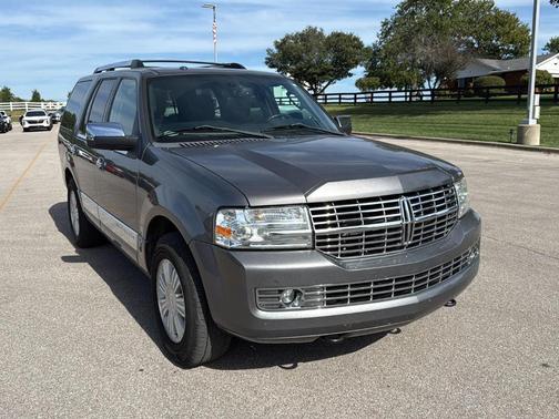 2014 Lincoln Navigator Base