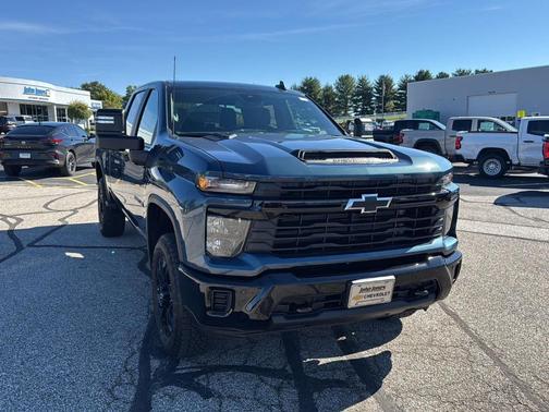 2026 Chevrolet Silverado 2500 Custom
