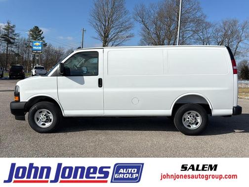 2025 Chevrolet Express 2500 Work Van