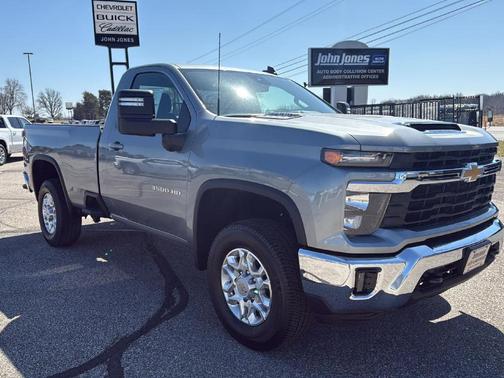 2025 Chevrolet Silverado 3500 LT