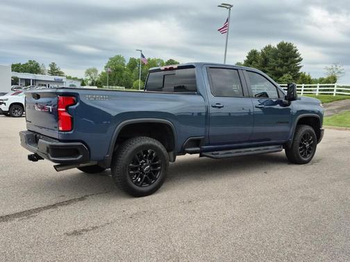 Lakeshore Blue Metallic 2025 Chevrolet Silverado 2500 LT