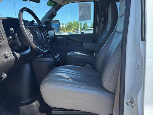 2021 Chevrolet Express 2500 LS