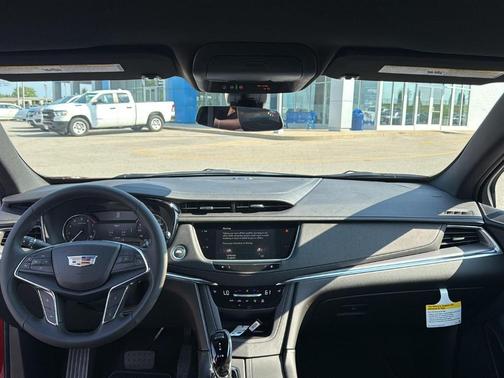 2025 Cadillac XT5 Luxury