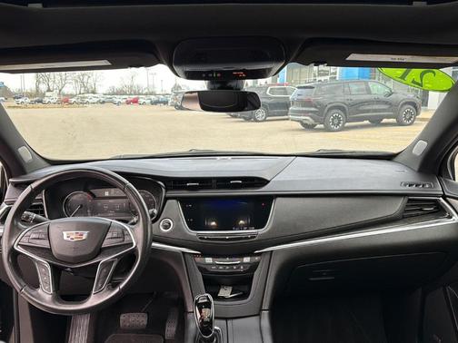 2021 Cadillac XT5 Premium Luxury