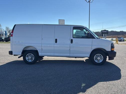 2025 Chevrolet Express 2500 Work Van