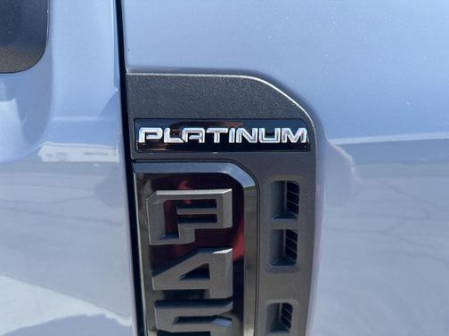 2025 Ford F-450 Platinum
