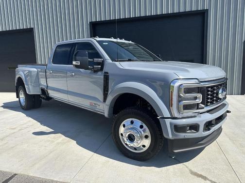 2025 Ford F-450 Platinum