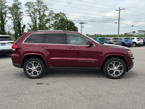 2018 Jeep Grand Cherokee Sterling Edition