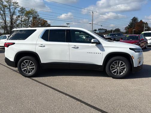 2022 Chevrolet Traverse LT Cloth