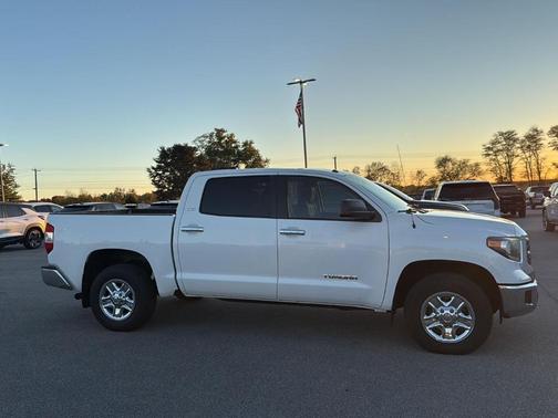 2018 Toyota Tundra SR5