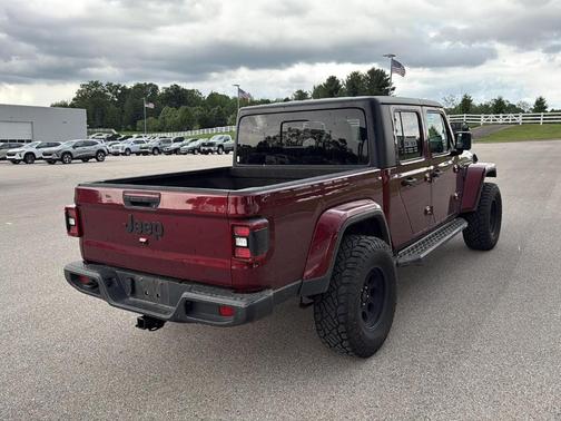 Firecracker Red Clearcoat 2021 Jeep Gladiator Sport