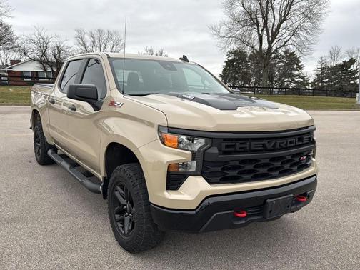 2022 Chevrolet Silverado 1500 Custom Trail Boss