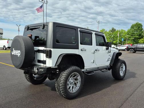 Bright White Clearcoat 2018 Jeep Wrangler JK Unlimited Sport