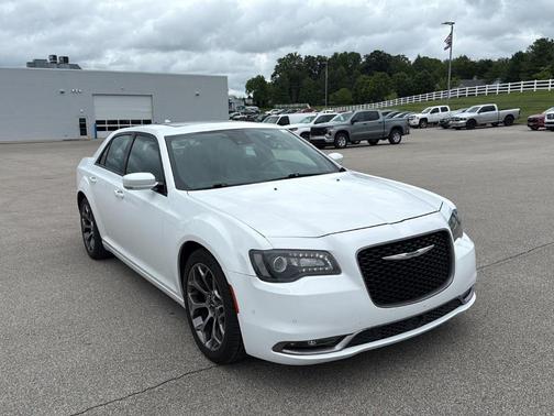 Bright White Clearcoat 2018 Chrysler 300 S