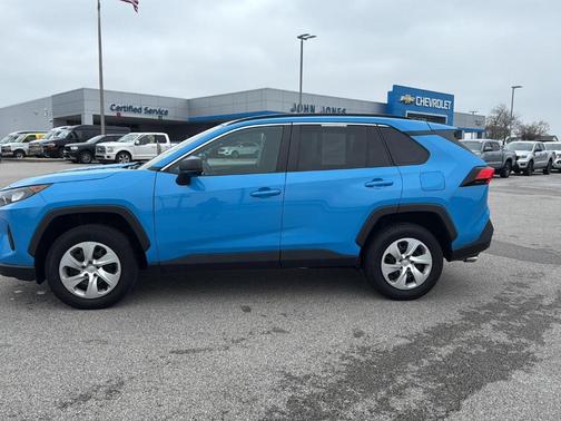 2021 Toyota RAV4 LE