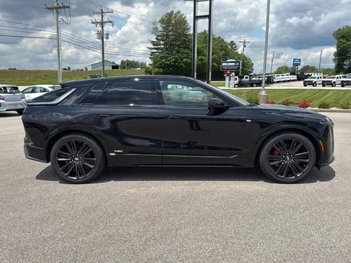 2026 Cadillac LYRIQ V Premium