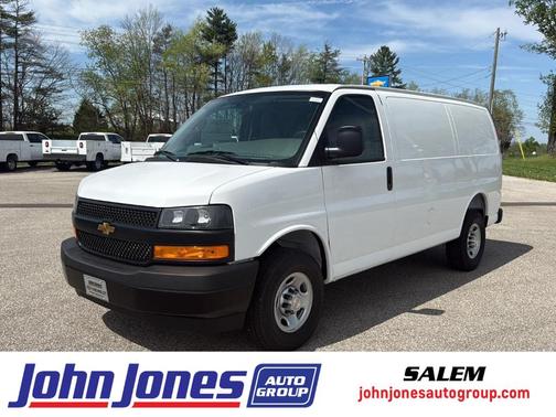 Summit White 2026 Chevrolet Express 2500 Work Van