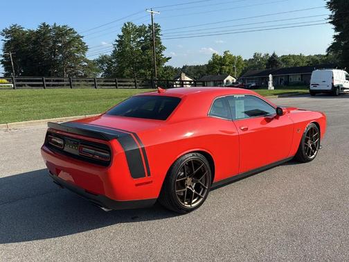 2016 Dodge Challenger R/T Scat Pack