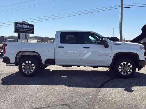 2025 Chevrolet Silverado 2500 Custom