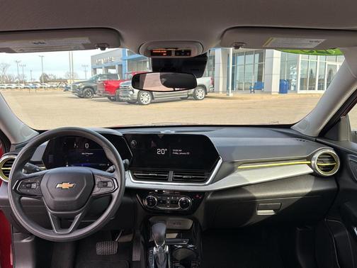 2025 Chevrolet Trax LT