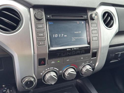 2017 Toyota Tundra SR5