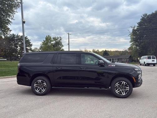 2025 Chevrolet Suburban Z71