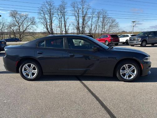 2017 Dodge Charger SE