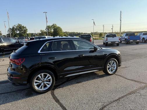 2021 Audi Q3 45 S line Premium