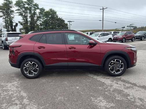 2024 Chevrolet Trax LT