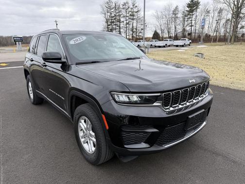 2022 Jeep Grand Cherokee Laredo