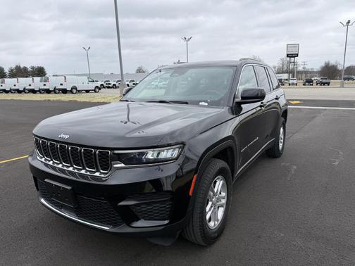 2022 Jeep Grand Cherokee Laredo